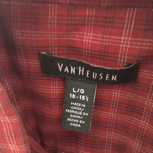 Button down - Picture 3 of 3